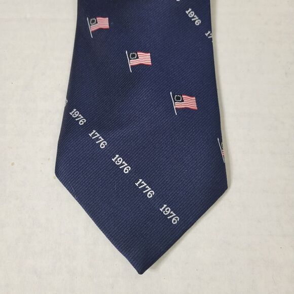 God Bless America Bicentennial Tie - Picture 2 of 4
